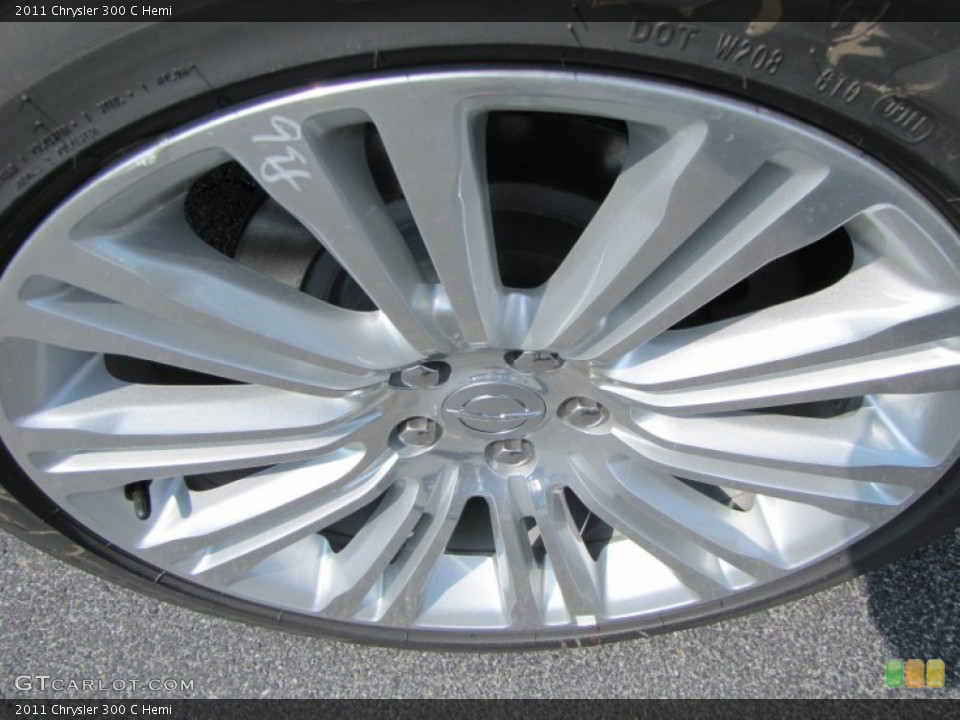 2011 Chrysler 300 C Hemi Wheel and Tire Photo #50478614