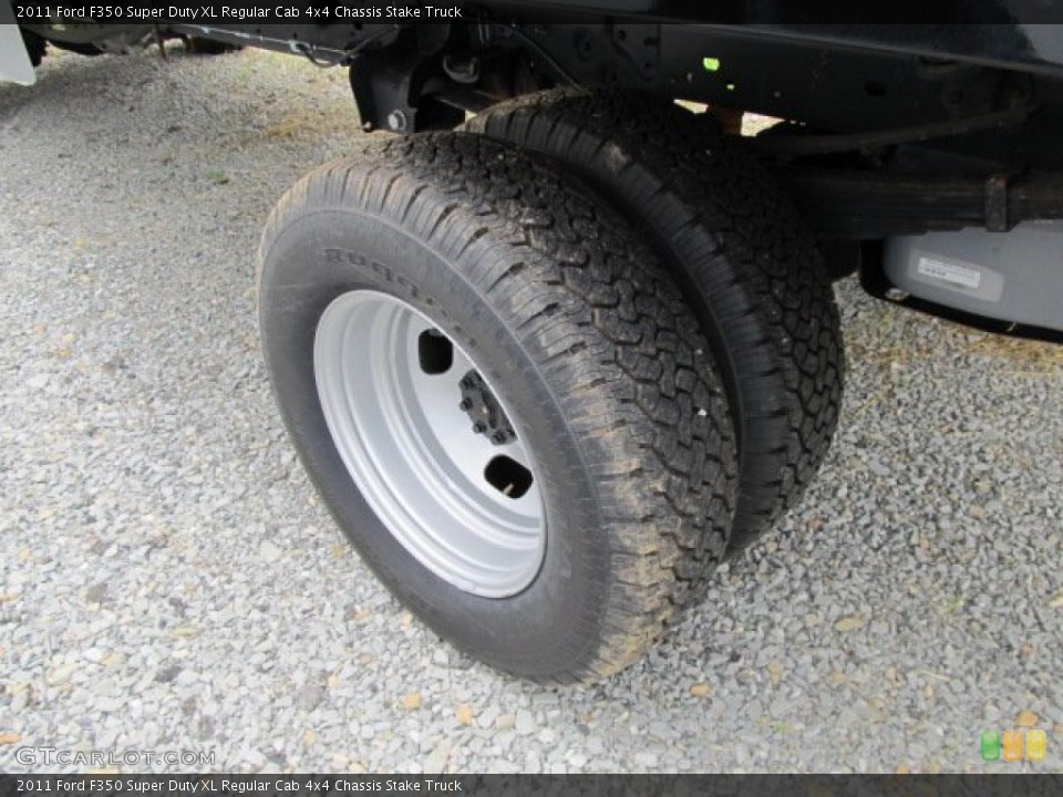 2011 Ford F350 Super Duty XL Regular Cab 4x4 Chassis Stake Truck Wheel and Tire Photo #50524885