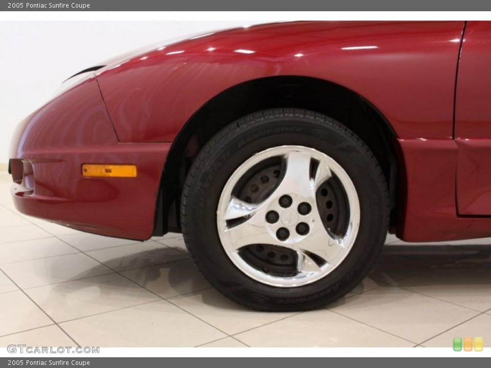 2005 Pontiac Sunfire Coupe Wheel and Tire Photo #50532724