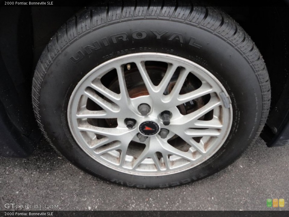 2000 Pontiac Bonneville SLE Wheel and Tire Photo #50539720