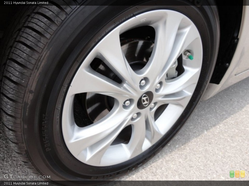 2011 Hyundai Sonata Limited Wheel and Tire Photo #50548237