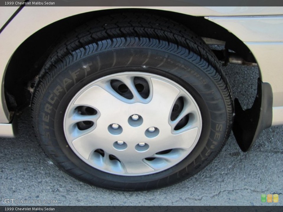 1999 Chevrolet Malibu Sedan Wheel and Tire Photo #50633067