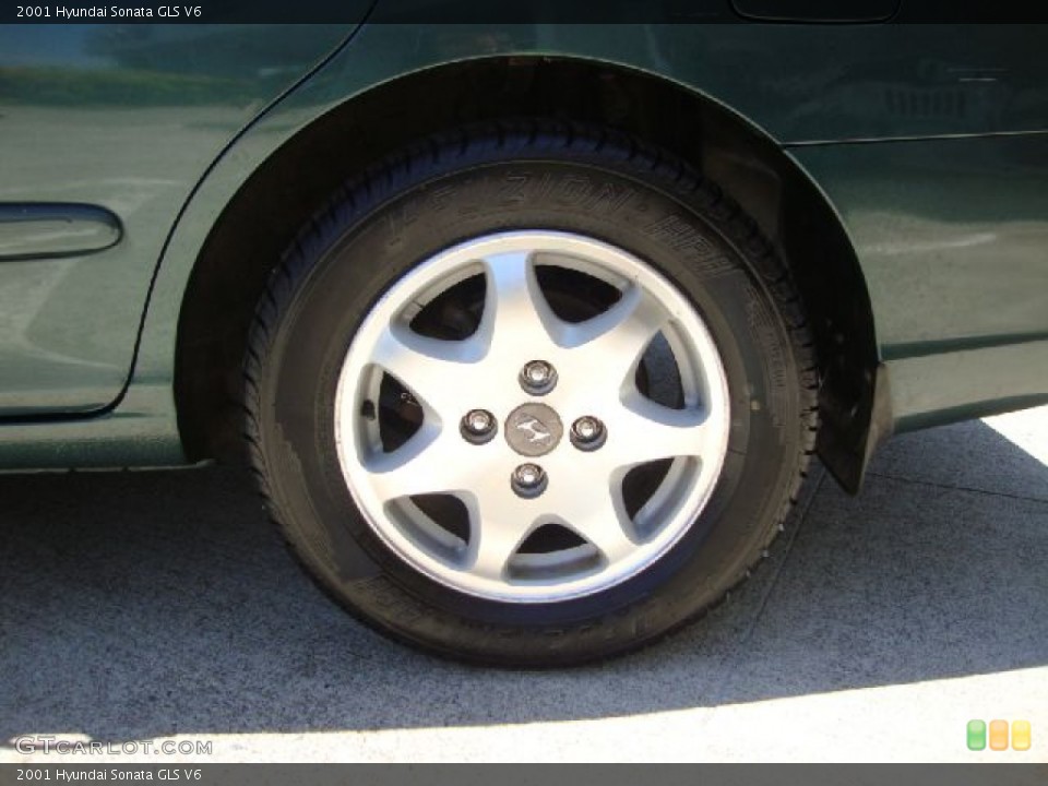 2001 Hyundai Sonata Wheels and Tires