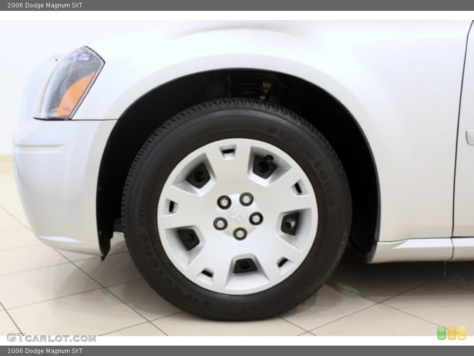 2006 Dodge Magnum SXT Wheel and Tire Photo #50648202