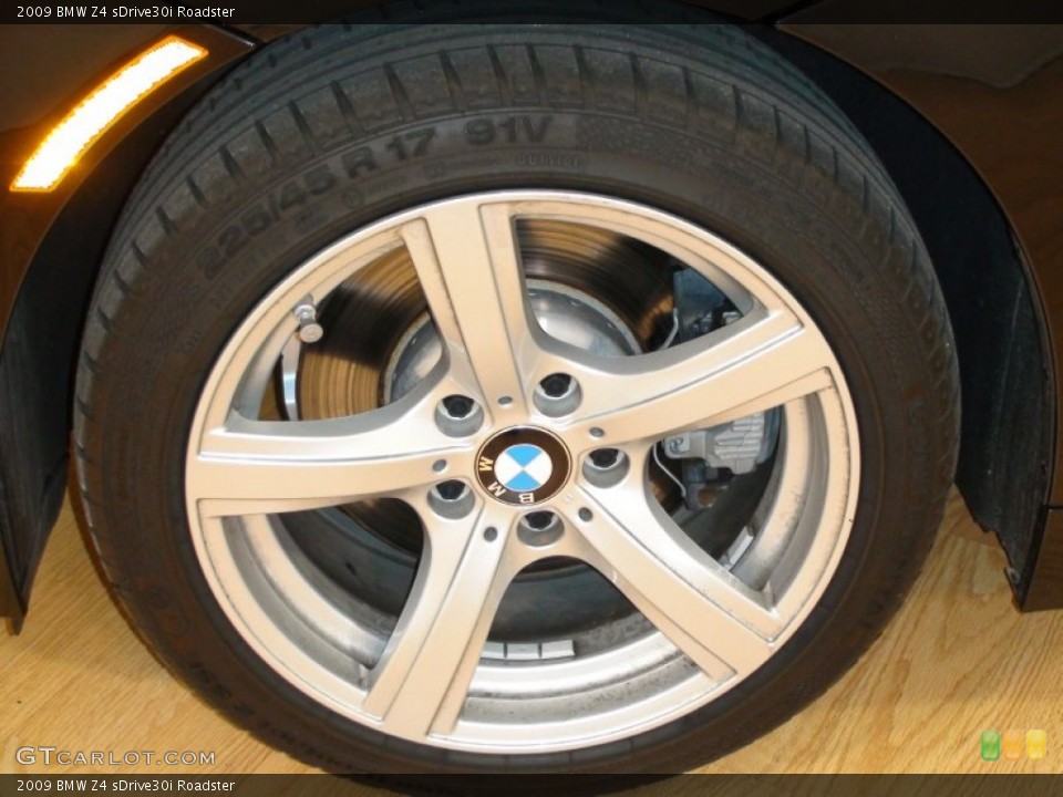 2009 BMW Z4 sDrive30i Roadster Wheel and Tire Photo #50661599