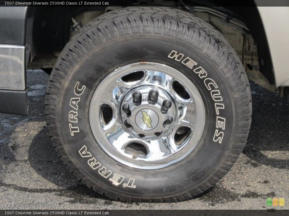 2007 Chevrolet Silverado 2500HD Wheels and Tires