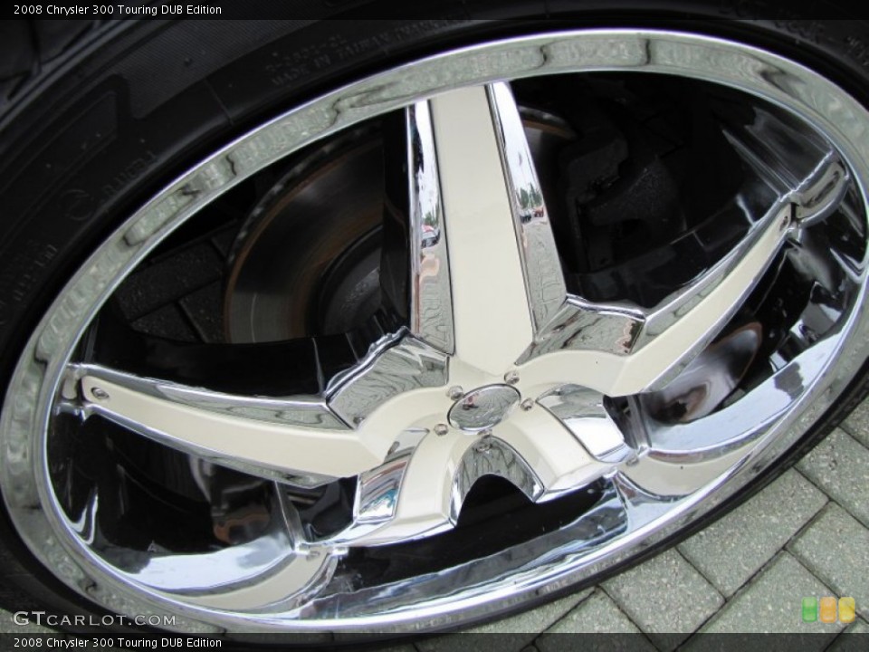 2008 Chrysler 300 Custom Wheel and Tire Photo #50697295