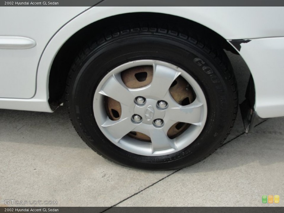 2002 Hyundai Accent GL Sedan Wheel and Tire Photo #50705404