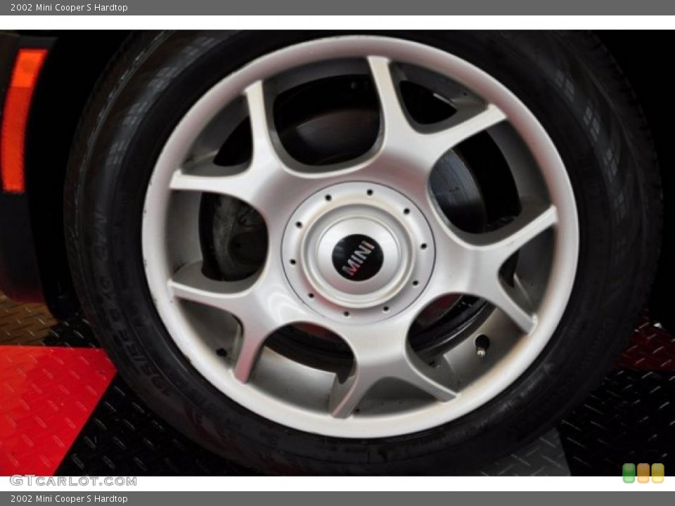 2002 Mini Cooper S Hardtop Wheel and Tire Photo #50722039