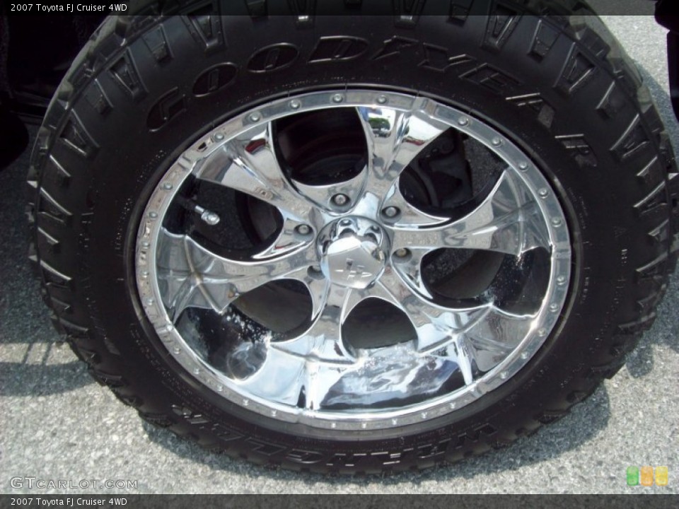 2007 Toyota FJ Cruiser Custom Wheel and Tire Photo #50739238