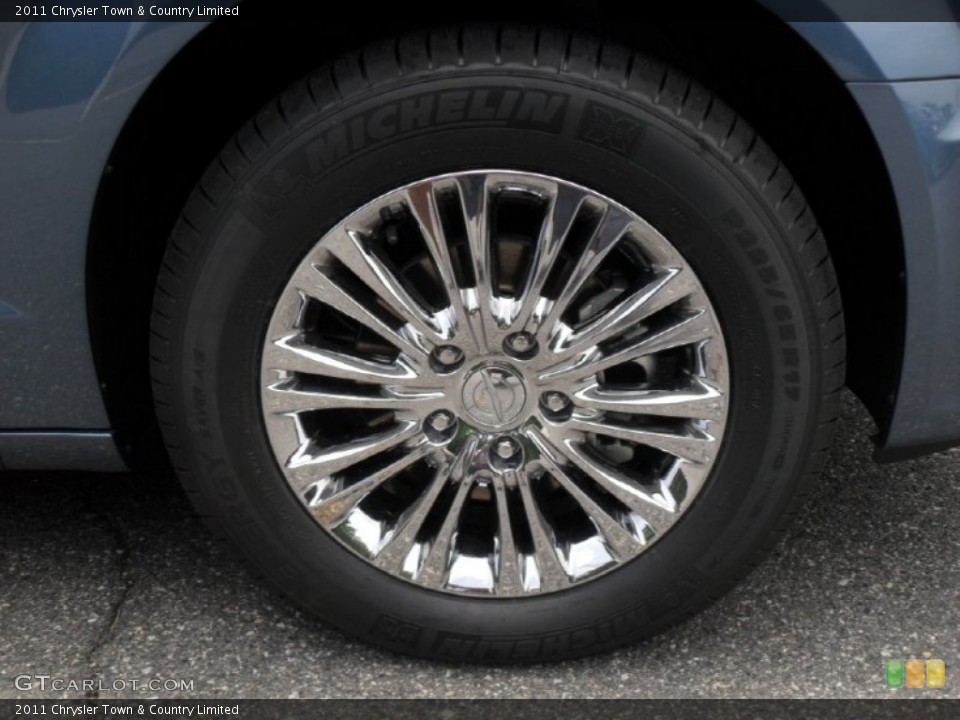 2011 Chrysler Town & Country Wheels and Tires