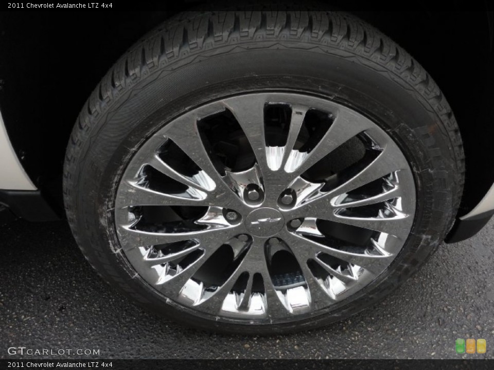 2011 Chevrolet Avalanche Custom Wheel and Tire Photo #50793819