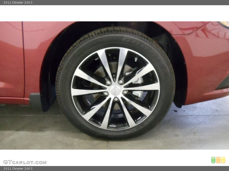 2011 Chrysler 200 S Wheel and Tire Photo #50814696
