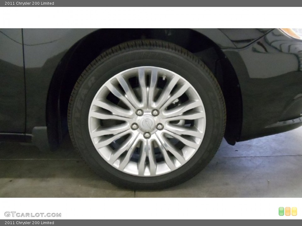 2011 Chrysler 200 Limited Wheel and Tire Photo #50815182