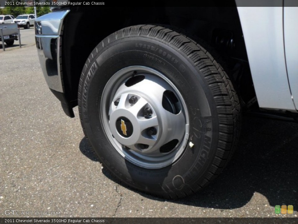 2011 Chevrolet Silverado 3500HD Regular Cab Chassis Wheel and Tire Photo #50819877