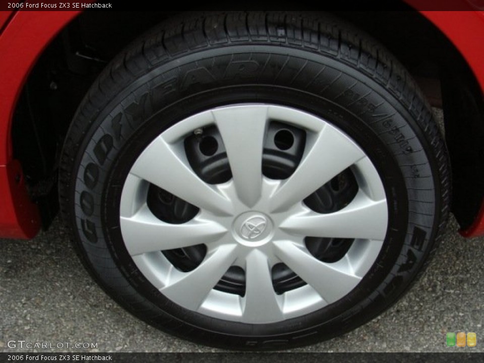 2006 Ford Focus ZX3 SE Hatchback Wheel and Tire Photo #50864245