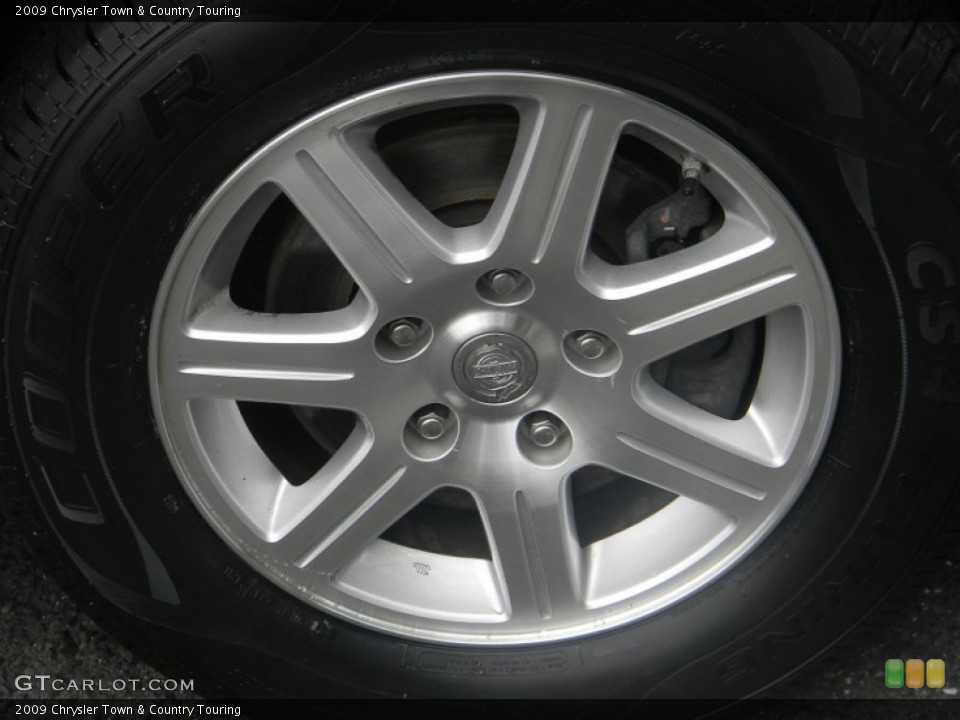 2009 Chrysler Town & Country Touring Wheel and Tire Photo #50959515