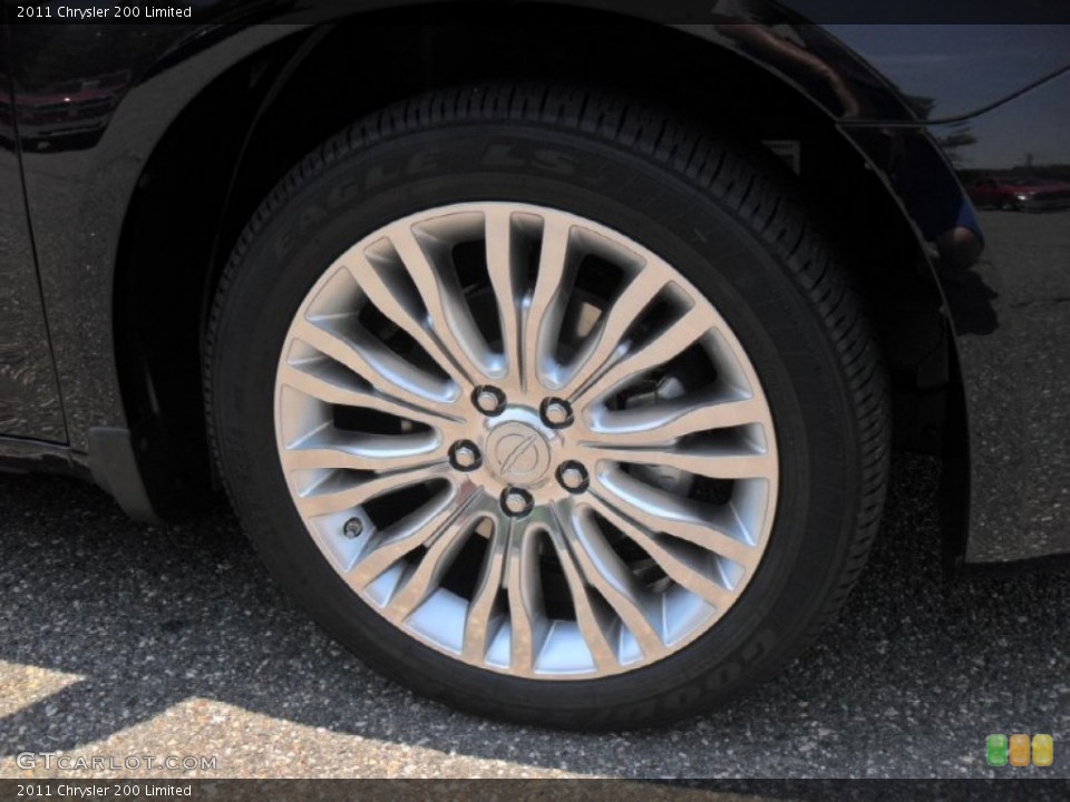 2011 Chrysler 200 Limited Wheel and Tire Photo #51065387