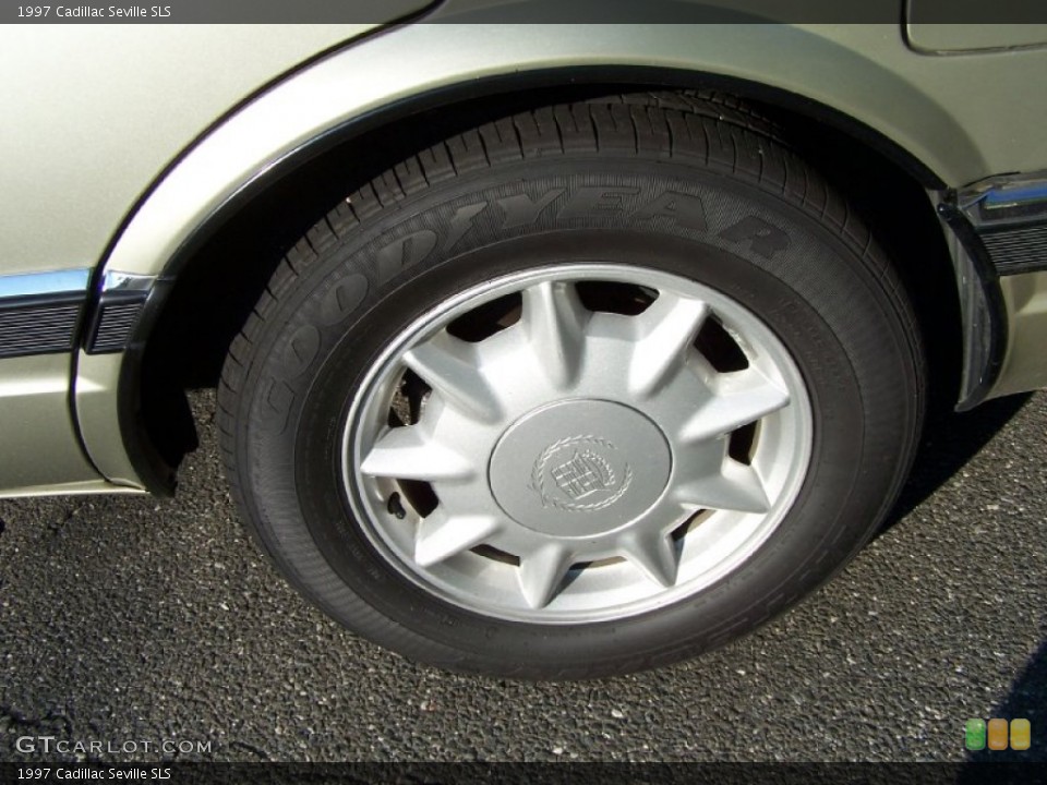1997 Cadillac Seville SLS Wheel and Tire Photo #51166335
