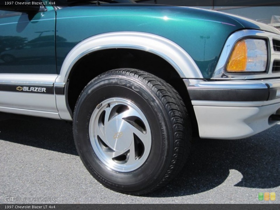 1997 Chevrolet Blazer LT 4x4 Wheel and Tire Photo #51230561