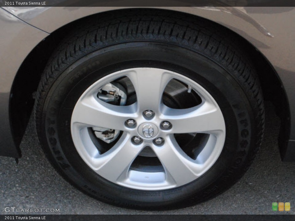 2011 Toyota Sienna LE Wheel and Tire Photo #51273169