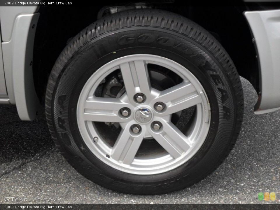 2009 Dodge Dakota Big Horn Crew Cab Wheel and Tire Photo #51311470