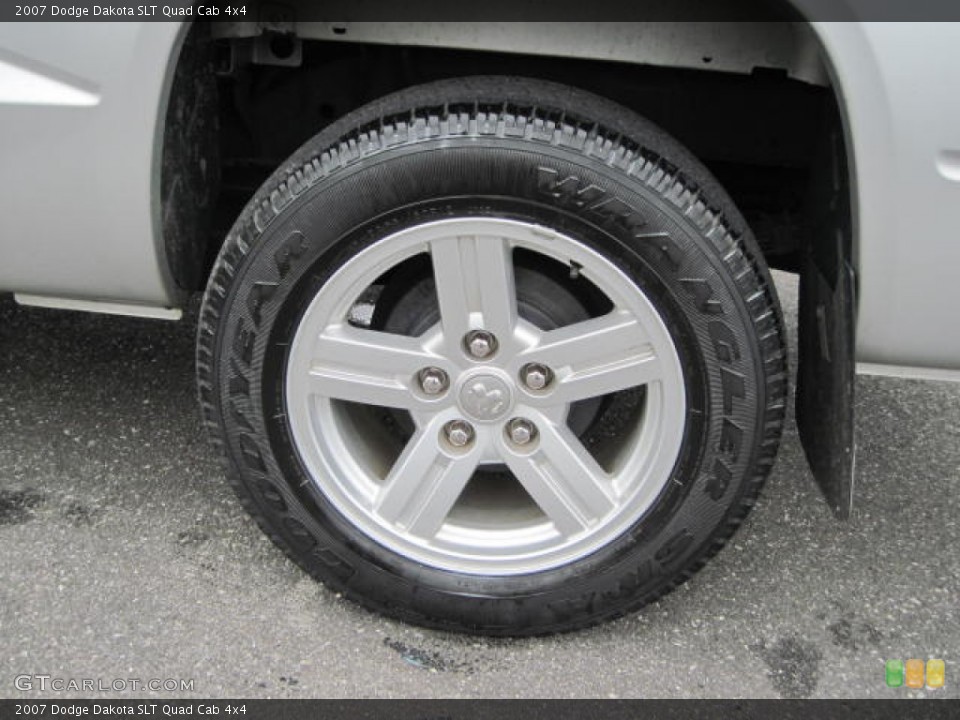 2007 Dodge Dakota SLT Quad Cab 4x4 Wheel and Tire Photo #51344719