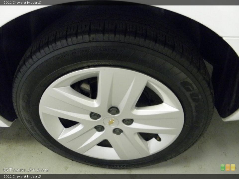 2011 Chevrolet Impala LS Wheel and Tire Photo #51439620