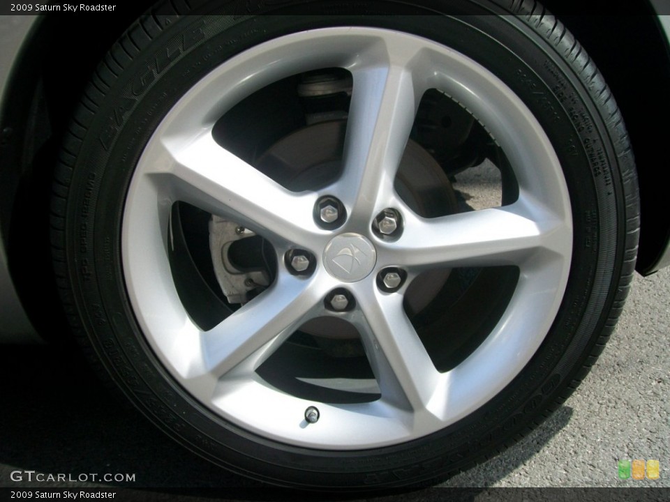 2009 Saturn Sky Roadster Wheel and Tire Photo #51476490