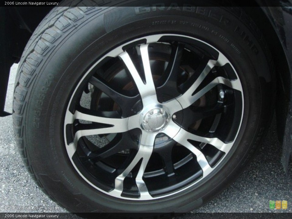 2006 Lincoln Navigator Custom Wheel and Tire Photo #51520015