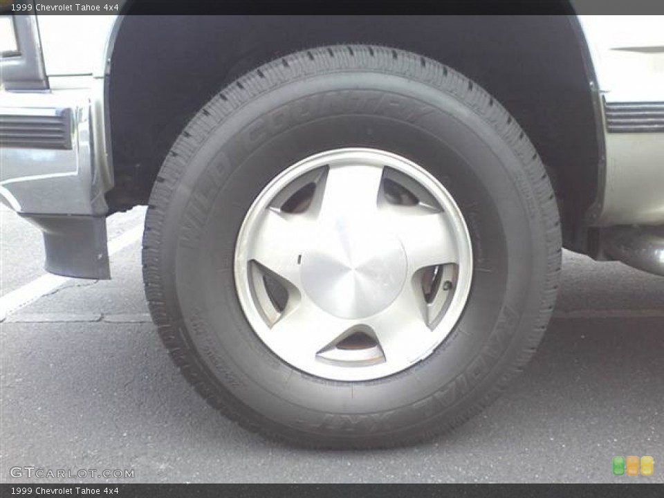 1999 Chevrolet Tahoe 4x4 Wheel and Tire Photo #51566016