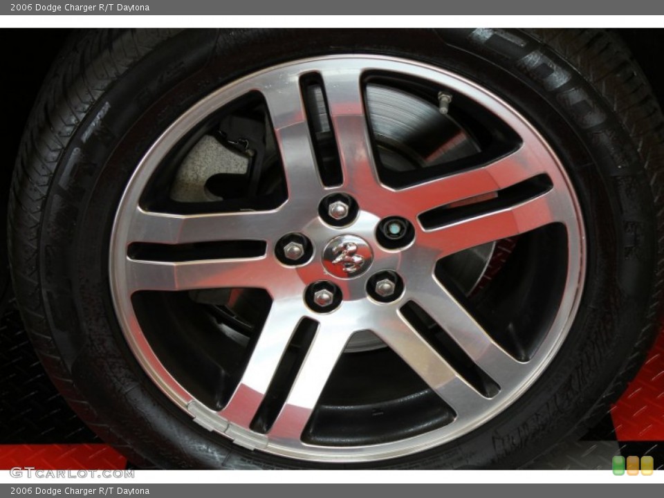 2006 Dodge Charger R/T Daytona Wheel and Tire Photo #51606613