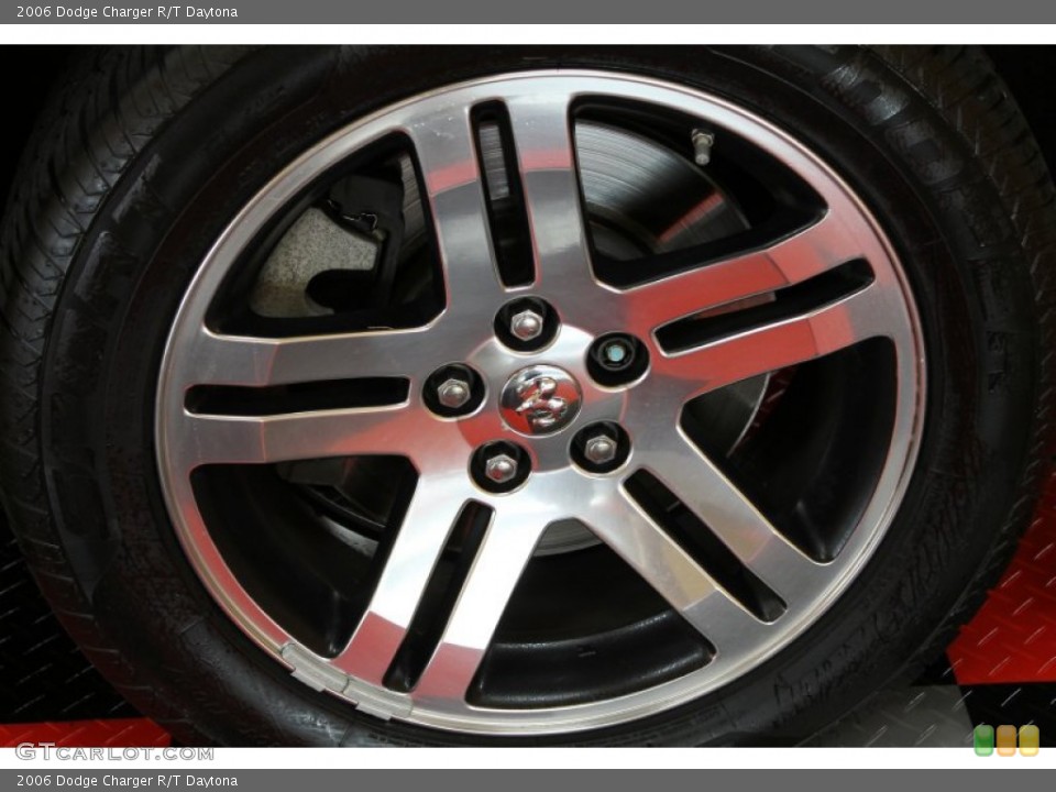 2006 Dodge Charger R/T Daytona Wheel and Tire Photo #51606637