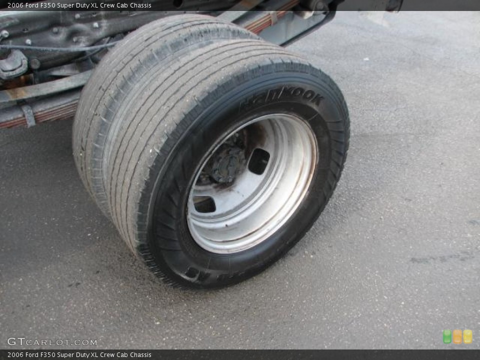 2006 Ford F350 Super Duty XL Crew Cab Chassis Wheel and Tire Photo #51703477