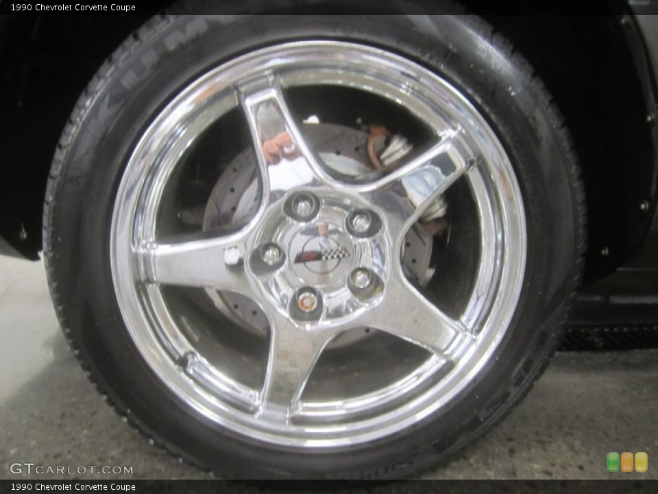 1990 Chevrolet Corvette Coupe Wheel and Tire Photo #51736996