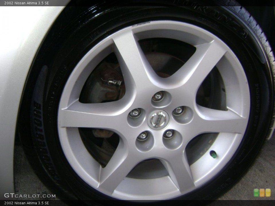 2002 Nissan Altima 3.5 SE Wheel and Tire Photo #51743188