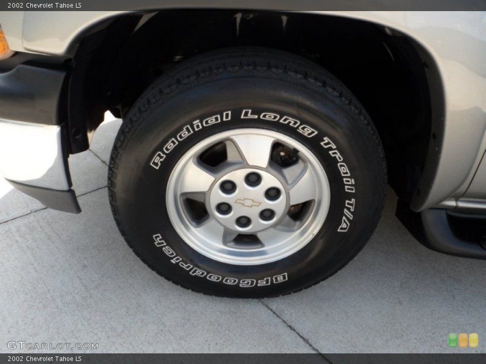 2002 Chevrolet Tahoe LS Wheel and Tire Photo #51763315