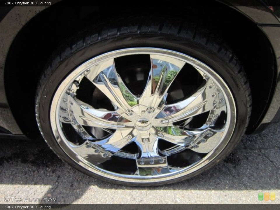 2007 Chrysler 300 Custom Wheel and Tire Photo #51798788