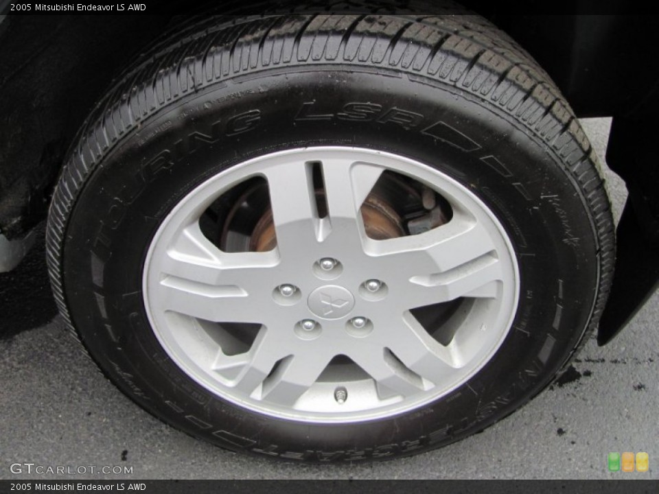 2005 Mitsubishi Endeavor LS AWD Wheel and Tire Photo #51911249