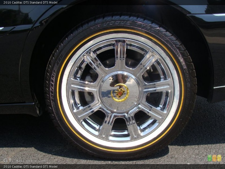 2010 Cadillac DTS  Wheel and Tire Photo #51939255