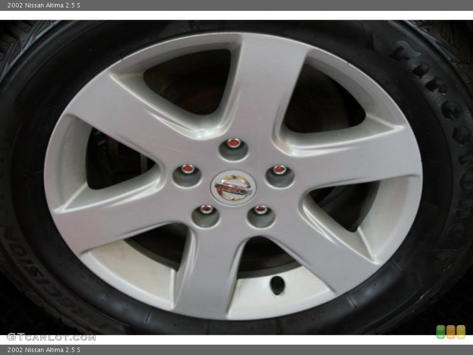 2002 Nissan Altima 2.5 S Wheel and Tire Photo #52047554