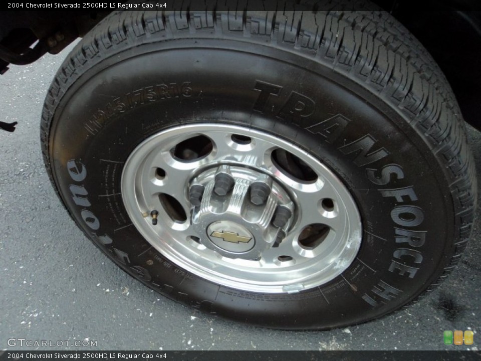 2004 Chevrolet Silverado 2500HD LS Regular Cab 4x4 Wheel and Tire Photo #52108235