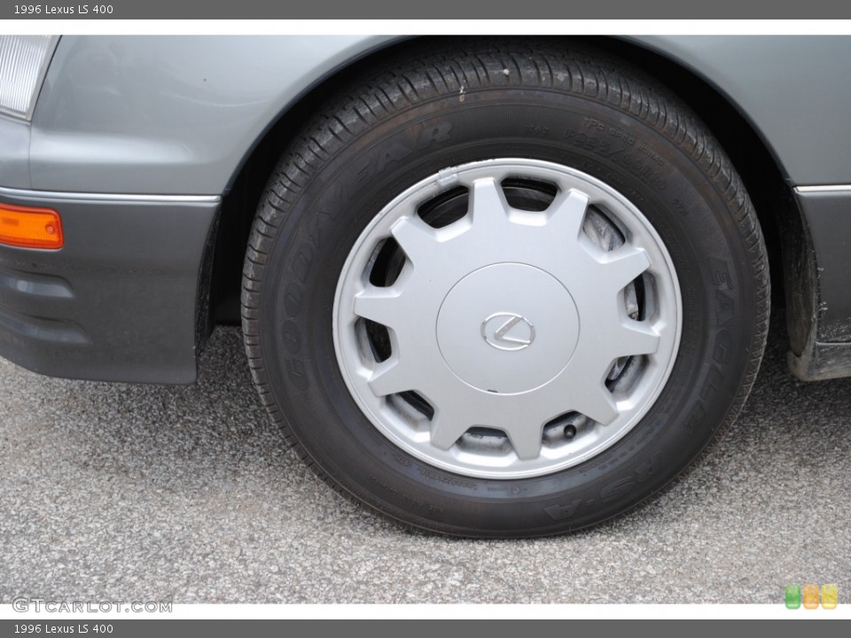 1996 Lexus LS 400 Wheel and Tire Photo #52121272