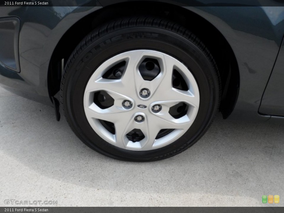 2011 Ford Fiesta Wheels and Tires