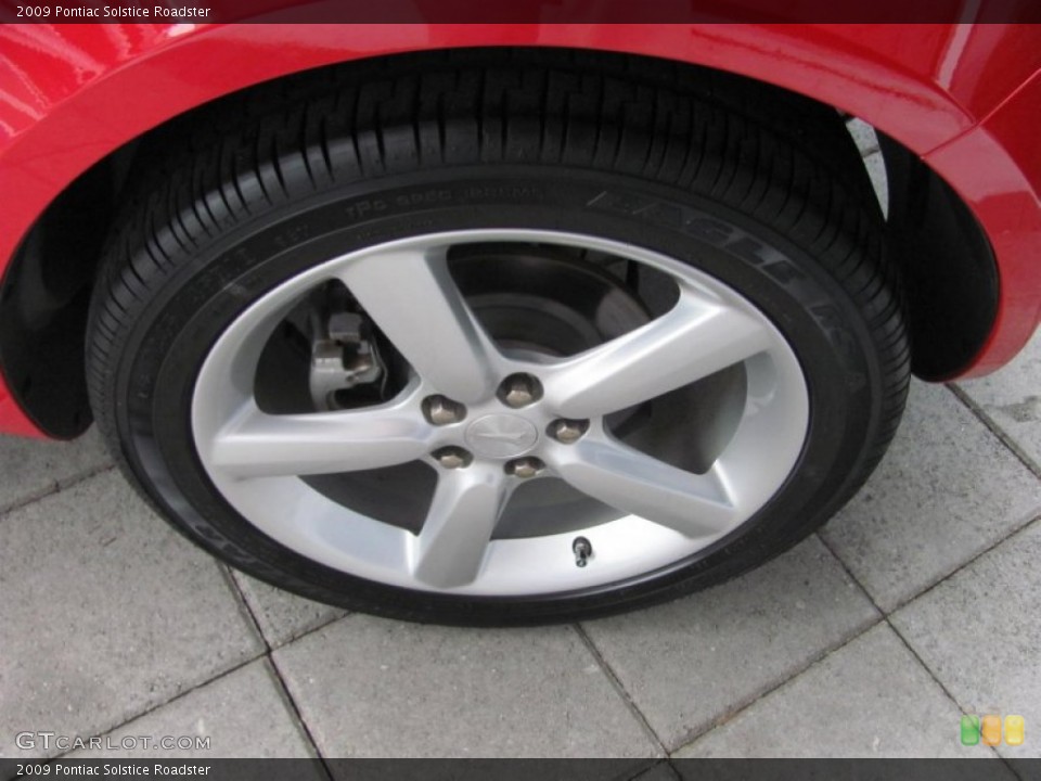 2009 Pontiac Solstice Roadster Wheel and Tire Photo #52218073