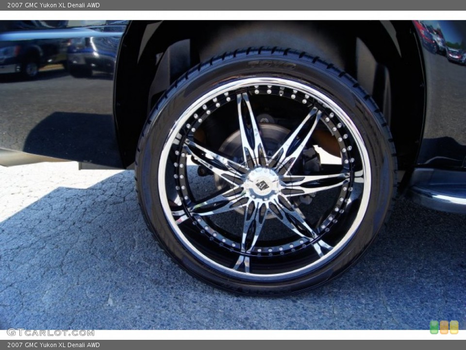 2007 GMC Yukon Custom Wheel and Tire Photo #52229653