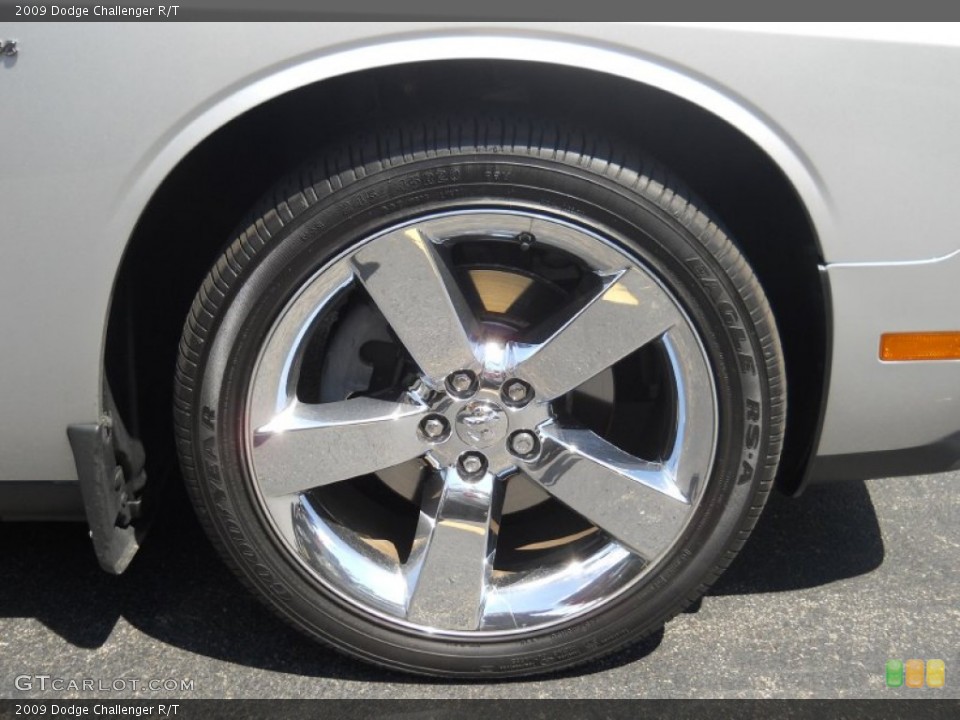 2009 Dodge Challenger R/T Wheel and Tire Photo #52240225