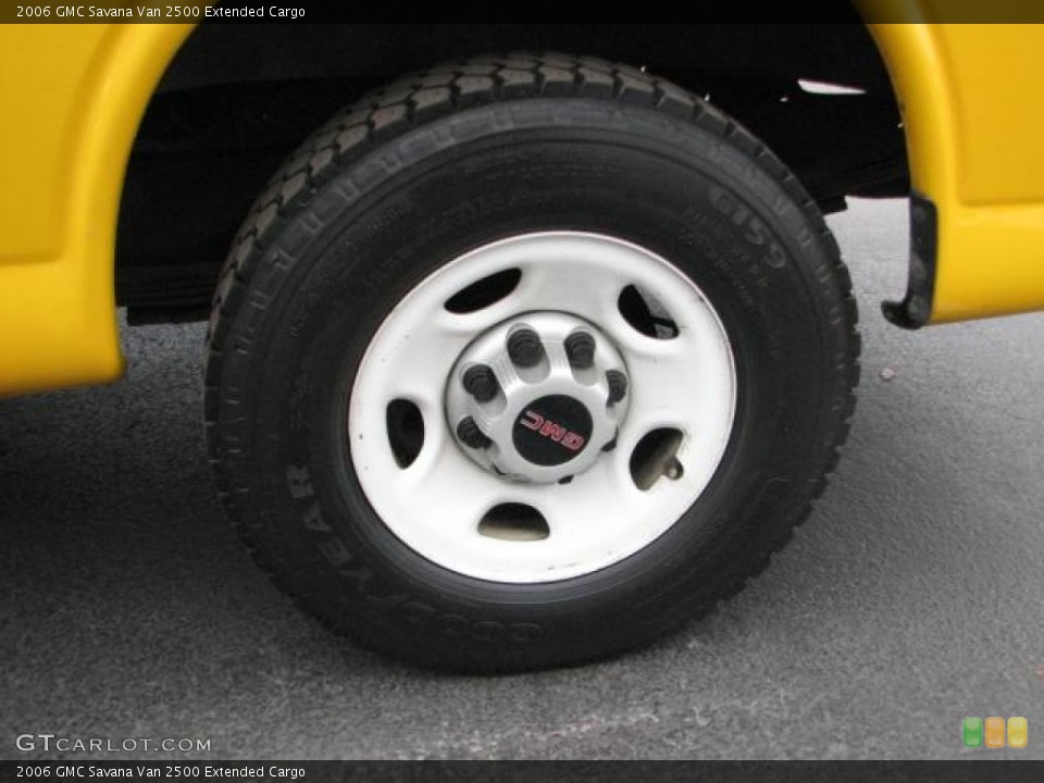 2006 GMC Savana Van 2500 Extended Cargo Wheel and Tire Photo #52257991