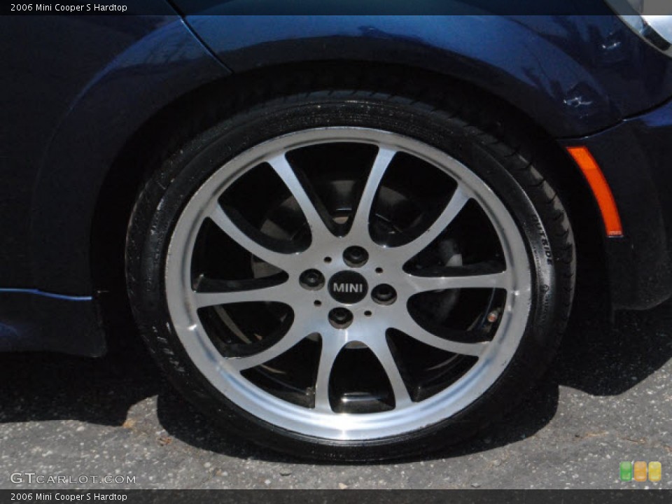 2006 Mini Cooper S Hardtop Wheel and Tire Photo #52258897