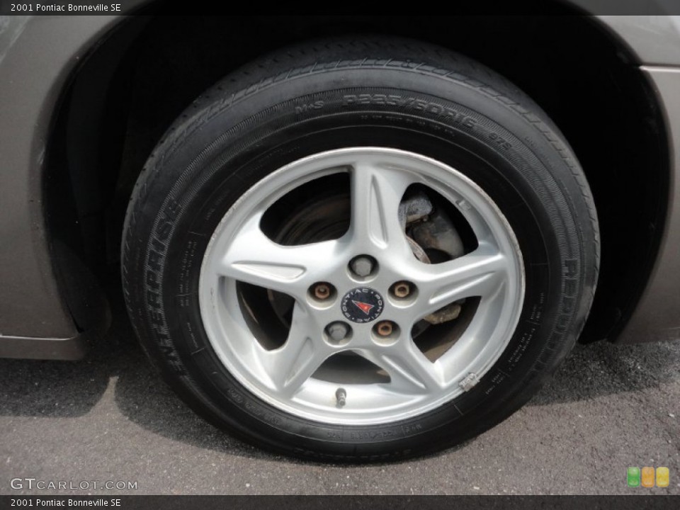 2001 Pontiac Bonneville SE Wheel and Tire Photo #52278302